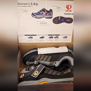 Women's Pearl iZUMi X-Alp Low Mtn Biking Shoes